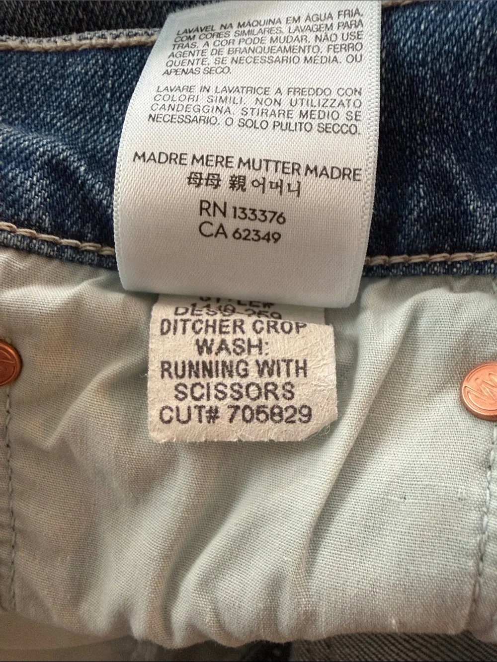 MOTHER Superior The Ditcher Cropped Straight Jeans in Running With Scissors